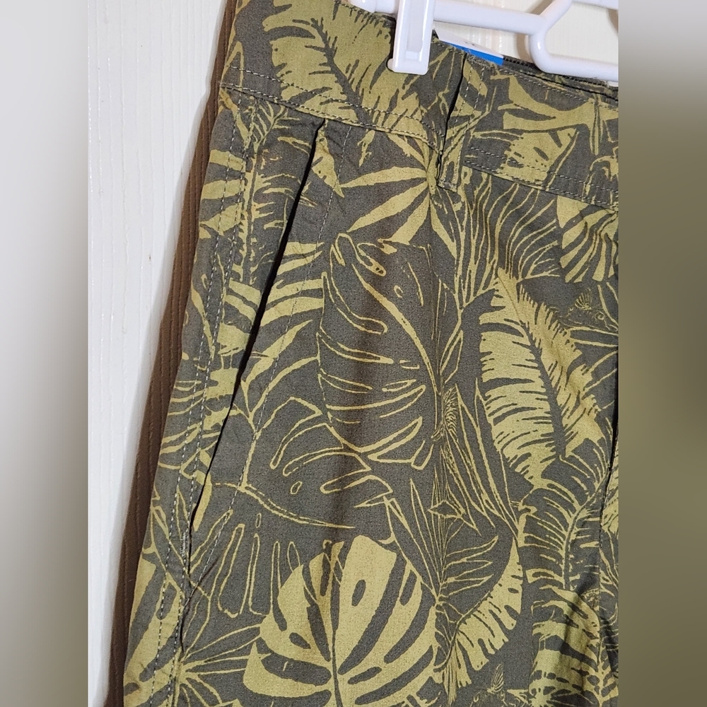 Men's Columbia Washed Out King Palm Print Olive Green Shorts. NWT. Size 34 - Picture 5 of 8